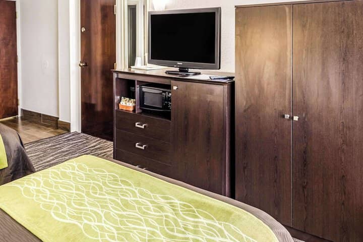 Room 22 of 48